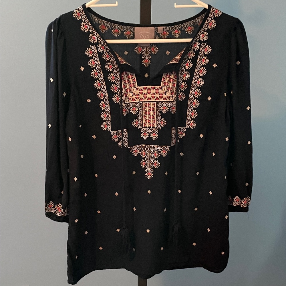 Anthropologie Vanessa Virginia Black Embroidered Blouse with Sequin